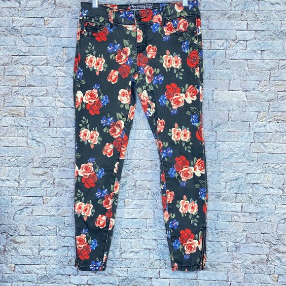 Hot Kiss Pants - Hot Kiss Floral Capri